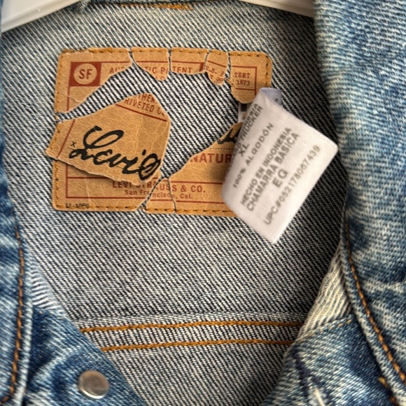 Levis Blue Vintage XL Wash Denim Jean Trucker Jacket women’s - Picture 4 of 8